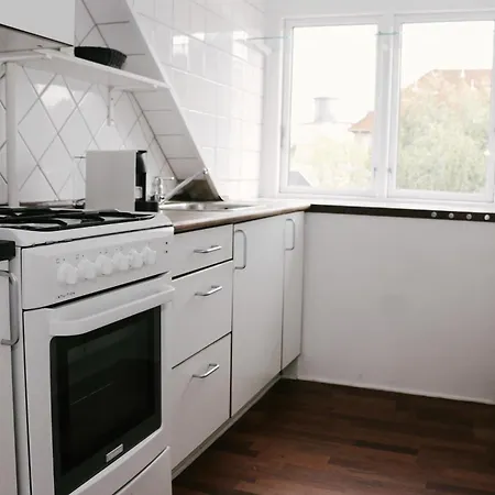 2-bed In Quiet Area Гентофте