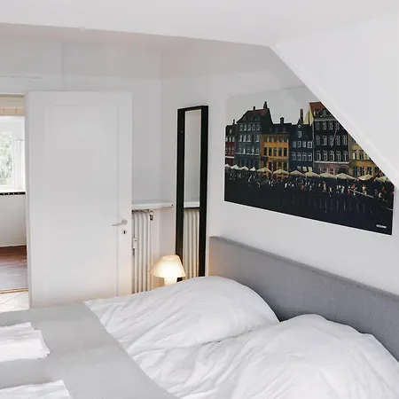 2-bed In Quiet Area Гентофте