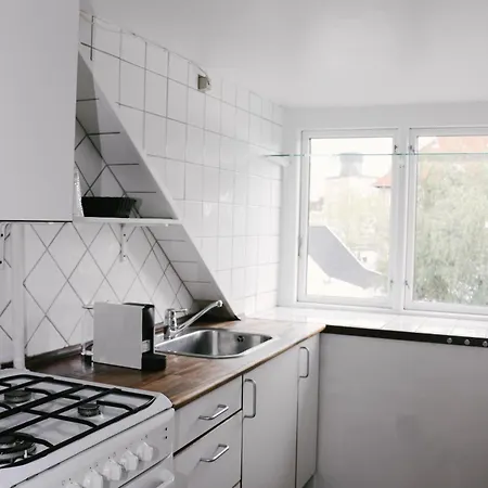 2-bed In Quiet Area Гентофте