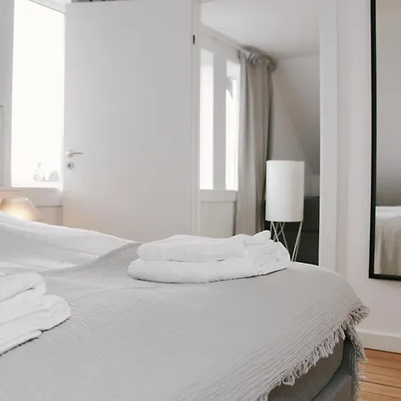 Апартаменты 2-bed In Quiet Area