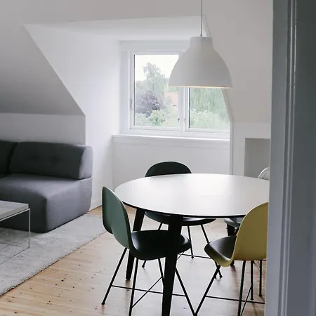 2-bed In Quiet Area *